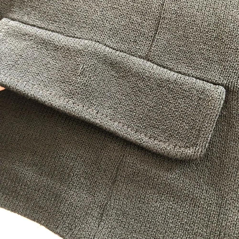 ST JOHN CAVIAR Black Santana Knit Boxy Short Blazer size 16 - Picture 8 of 11